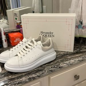 Men’s Alexander McQueen shoes. Size 44E.